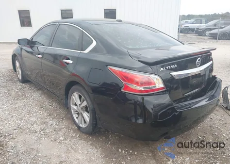 2015 Nissan Altima 2.5 Sv z USA, uszkodzony, nr VIN 1N4AL3AP3FC209593